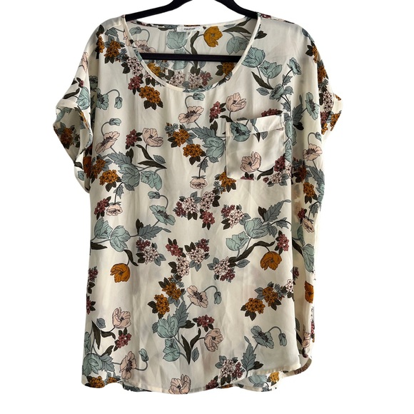 MAURICES cream short sleeve blouse with multi colored flowers - Picture 1 of 6